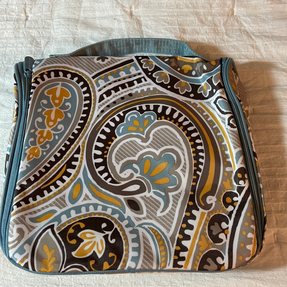 Perfect a travel bag for all of your toiletries! NEW!